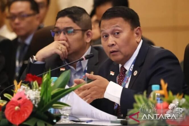 
					Ketua BKSAP DPR RI Mardani Ali Sera saat memimpin delegasi parlemen RI di pertemuan ke-46 ASEAN Inter-Parliamentary Assembly (AIPA) di Kuala Lumpur, Malaysia, Rabu (17/9/2025). ANTARA/HO-Parlimen Malaysia.