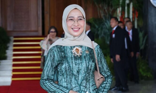 
					 Ketua Komisi VI DPR RI Anggia Erma Rini selaku Kuasa DPR RI