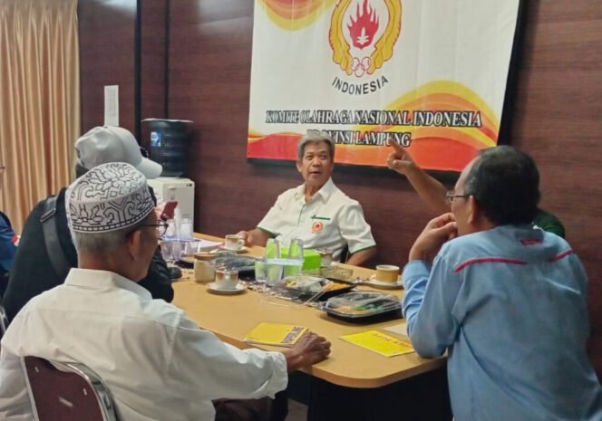 
					KONI lampung saat rapat persiapan jelang Porprov 2016 
(dok KONI Lampung)