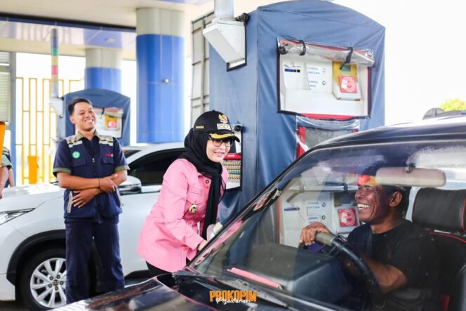 
					Bupati Nanda Indira Cek Kesiapan Pos Pengamanan Arus Mudik Lebaran, Pelayanan Pemudik Jadi Prioritas