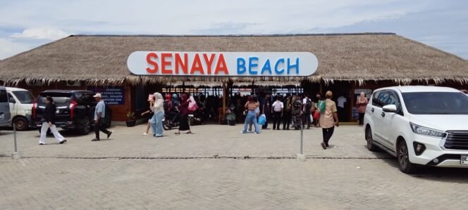 
					Poto: Senaya Beach solusi tepat berwisata Keluarag ( Uy/ StoryTime).