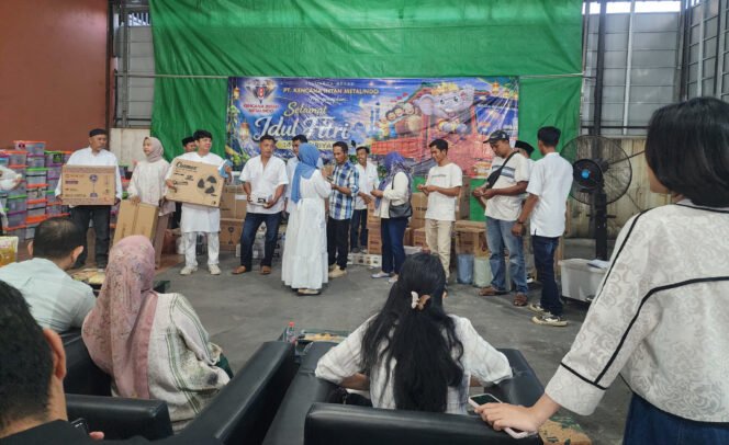 
					Poto: Momen berbagi Doorprace di Buka Bersama PT KIM Lampung (Lim)