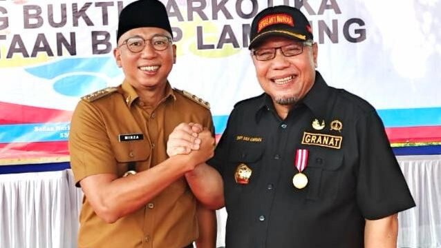Poto: Ketua Granat Lampung Tony Ekacandra bersama Gubernur Lampung Rahmat Mirzani Djausal 