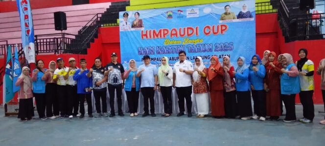 
					Dibuka Kepala Dinas Pendidikan Lampung Selatan, M. Syaifullah, Hinpaudi Lamsel Gelar Turnamen Voli Peringati Hari Kartini, 