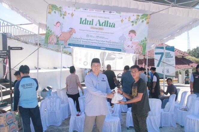 
					Poto: ATR/BPN) Kabupaten Lampung Selatan bagikan hewan kurban (ist)