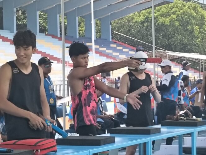 
					Poto: Atlet putra Indonesia berjuang memperebutkan tiket final Kejuaraan Asia U-17 dan U-19 Modern Pentathlon 2026 di Yogyakarta (ist).