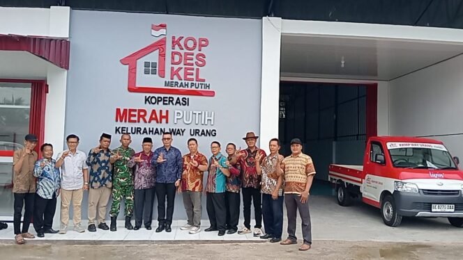
					Poto: KMP wayurrqng yang baru saja diresmikan (ist)