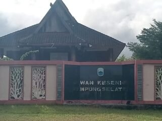 Poto: Gedung DKLS Lamsel yang terbengkalai (Uyung)/StoryTime)