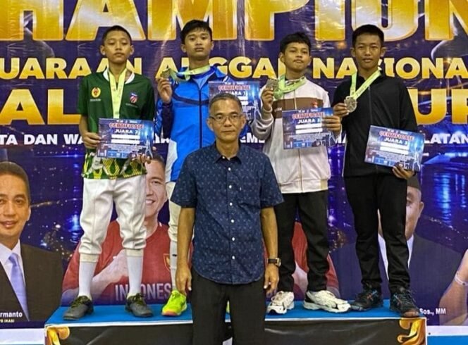 
					Poto: Atlet anggar lampung yang berhasil raih medali di Palembang (ist)