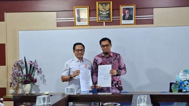 
					Wakil ketua II KONI Lampung bersam Realtor UAP Dr. Sutrisno, S.Kp., M.Kep.