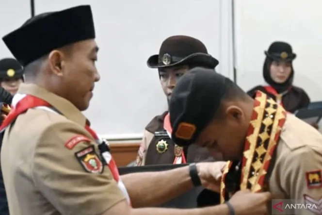 
					Poto: Wakil Bupati lamsel saat melepas kontingen jamnas (ist)